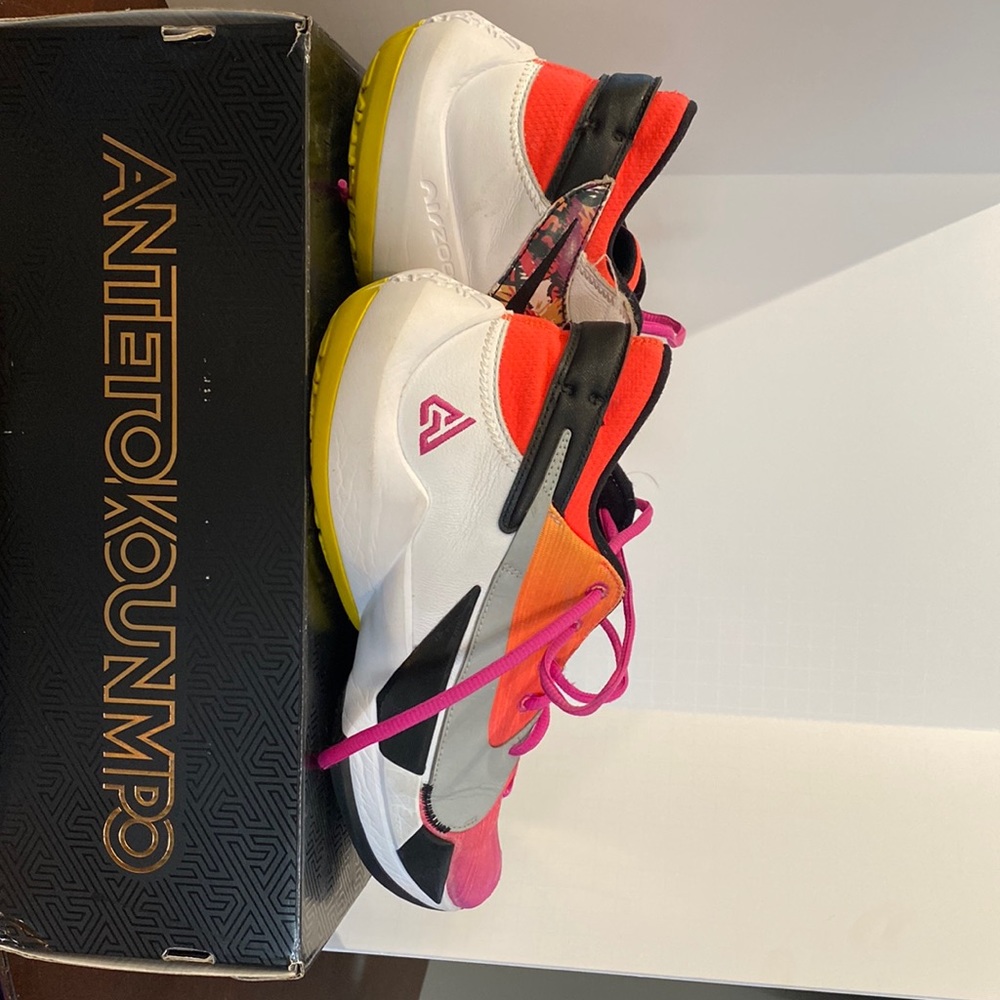 Nike men’s basketball shoes